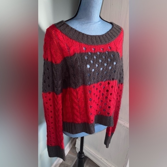 Women’s Sweater Striped Red and Gray Crewneck Size XL in EUC Super Cute Fit - Picture 2 of 7